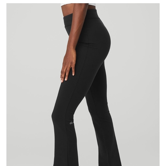 Alo 7/8 flutter legging - Picture 6 of 9